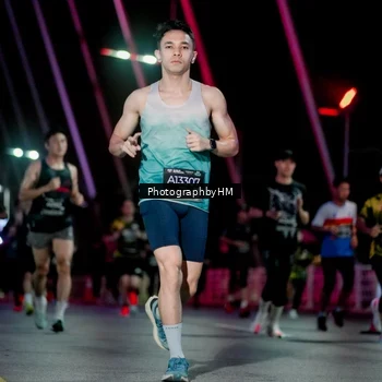 Runner Photo 6689898