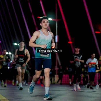 Runner Photo 6689911