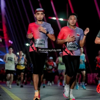 Runner Photo 6689916