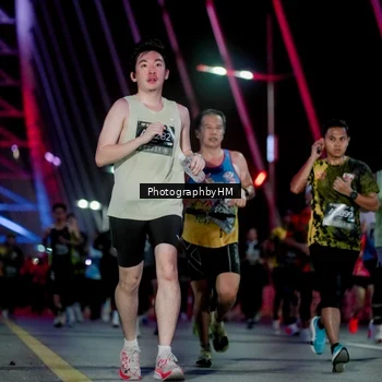 Runner Photo 6689944