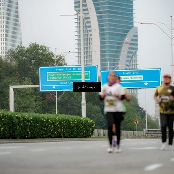 Runner Photo 6689965