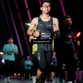 Runner Photo 6690003