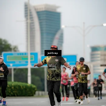 Runner Photo 6690046