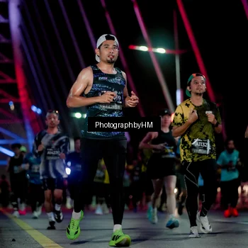 Runner Photo 6690051