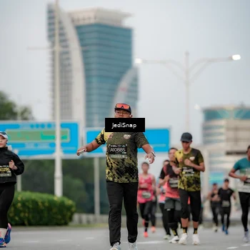 Runner Photo 6690063