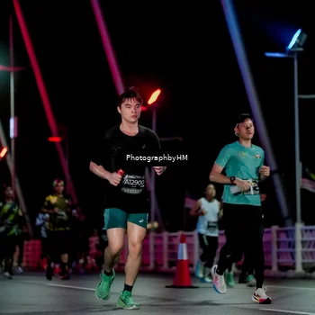Runner Photo 6690129