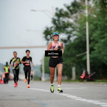Runner Photo 6690200