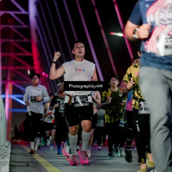 Runner Photo 6690204