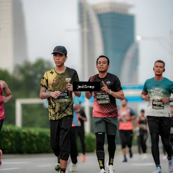 Runner Photo 6690218