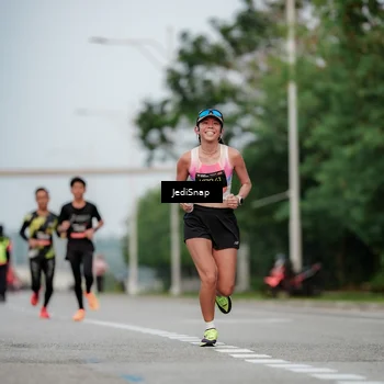 Runner Photo 6690220