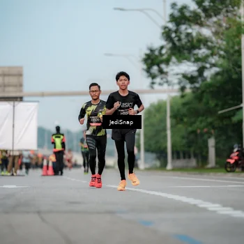 Runner Photo 6690250