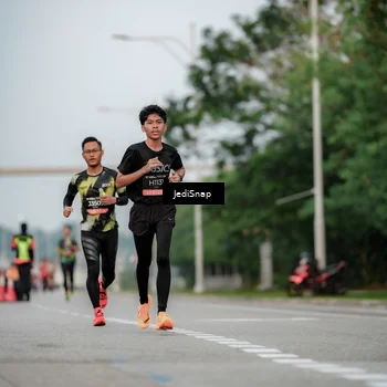 Runner Photo 6690261