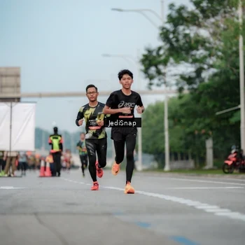 Runner Photo 6690274
