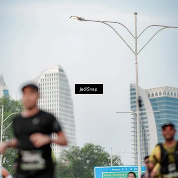Runner Photo 6690294