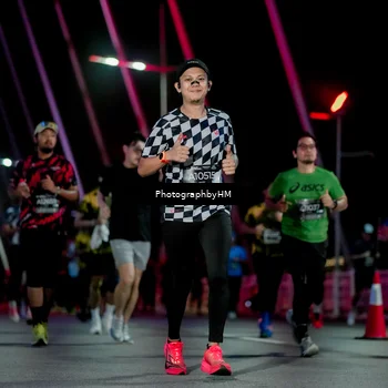 Runner Photo 6690301