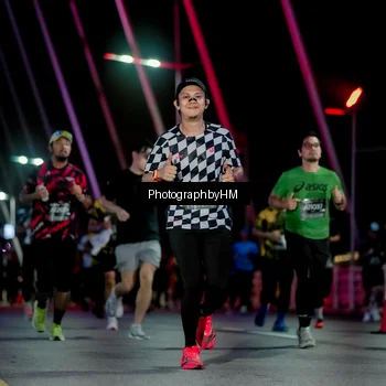 Runner Photo 6690315
