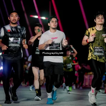 Runner Photo 6690375