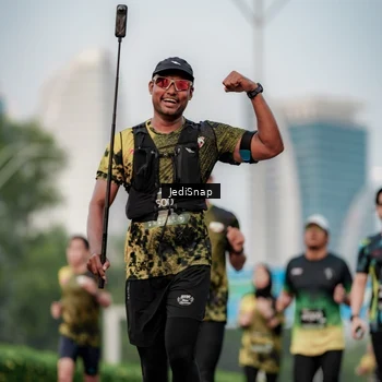 Runner Photo 6690409