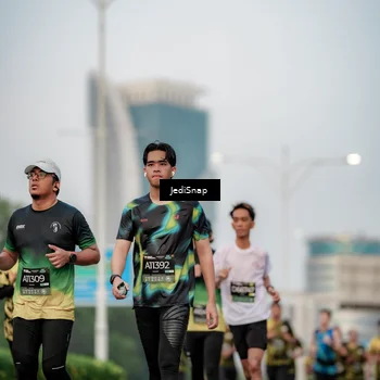 Runner Photo 6690511