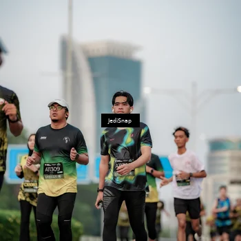 Runner Photo 6690517