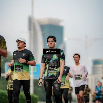 Runner Photo 6690549