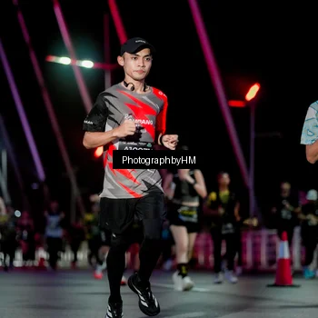 Runner Photo 6690578