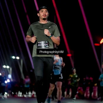 Runner Photo 6690596
