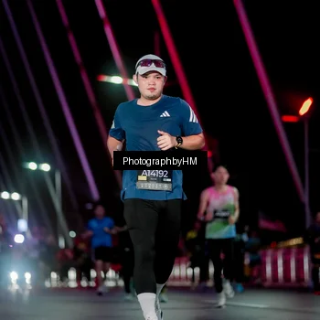 Runner Photo 6690604