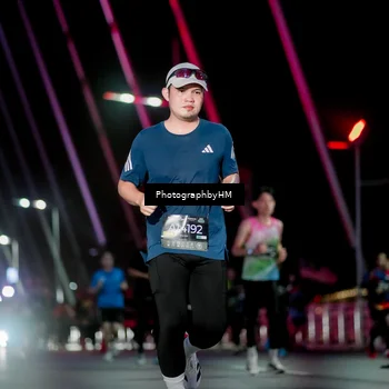 Runner Photo 6690618