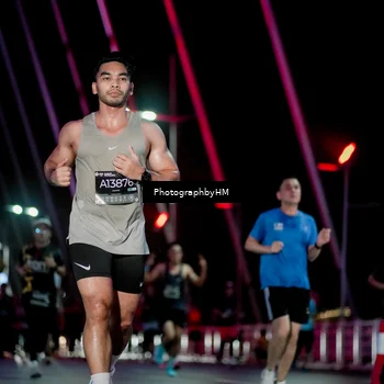 Runner Photo 6690628