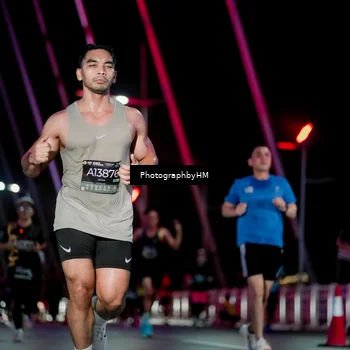 Runner Photo 6690629