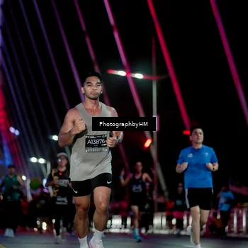 Runner Photo 6690636