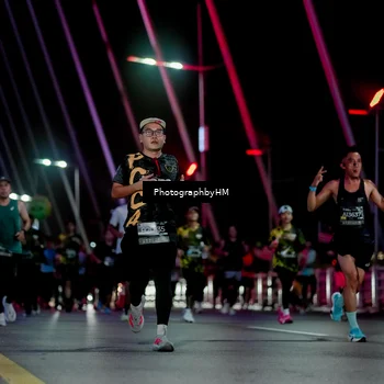 Runner Photo 6690639