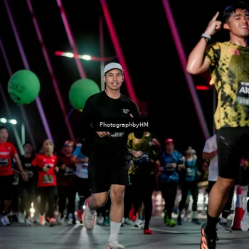 Runner Photo 6690692