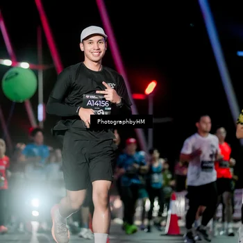 Runner Photo 6690704