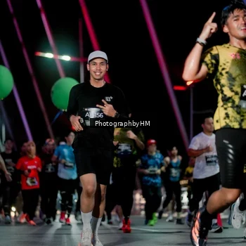 Runner Photo 6690712