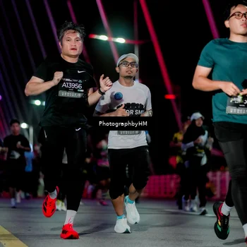 Runner Photo 6690854