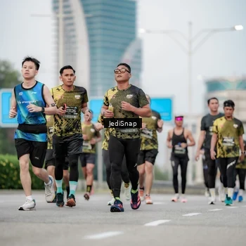 Runner Photo 6690899