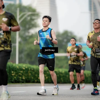 Runner Photo 6691024
