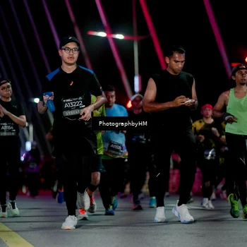 Runner Photo 6691112