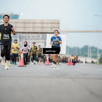 Runner Photo 6691391