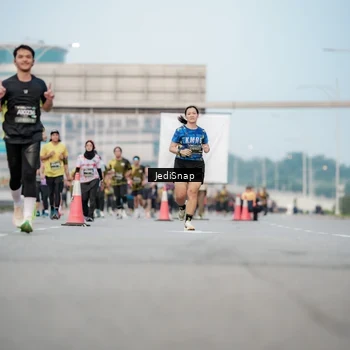 Runner Photo 6691404