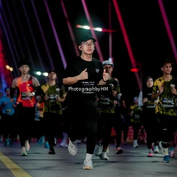 Runner Photo 6691479