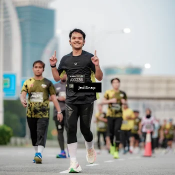 Runner Photo 6691705