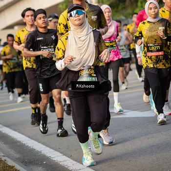 Runner Photo 6691712
