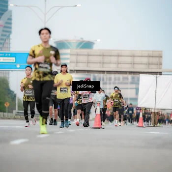Runner Photo 6691943