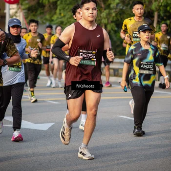 Runner Photo 6692118