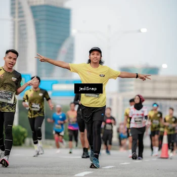 Runner Photo 6692163