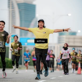 Runner Photo 6692213