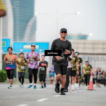 Runner Photo 6692275